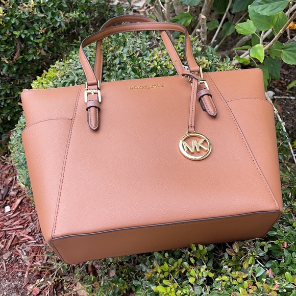 MICHAEL KORS CHARLOTTE LG TOP ZIP TOTE LUGGAGE - Picture 12 of 16